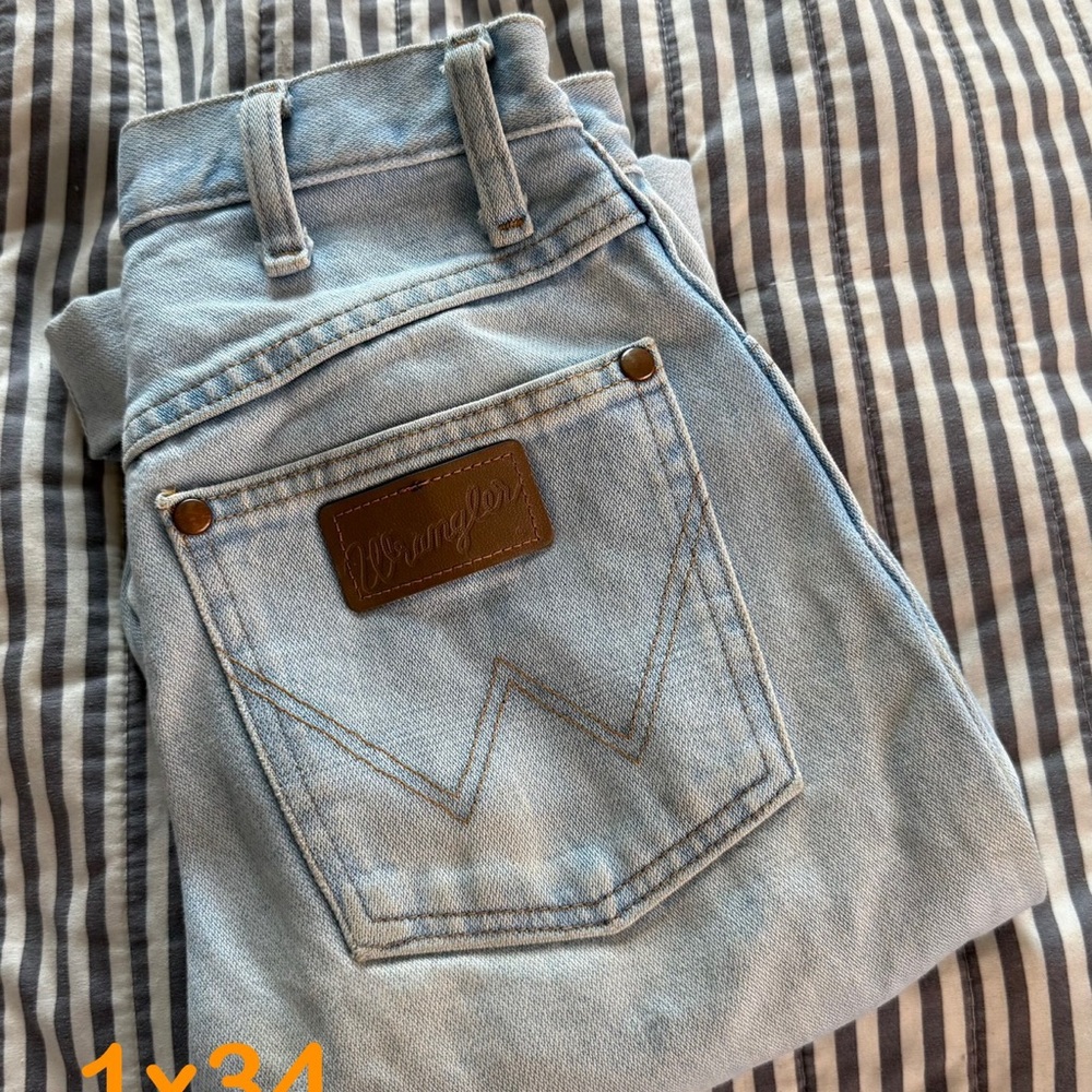 Wrangler Light Wash Denim Jeans